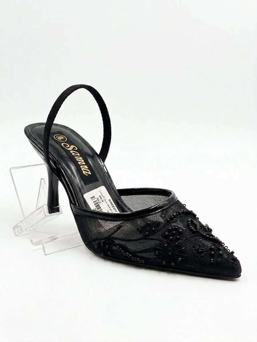 Lace-up shoes with a 7cm heel and elastic