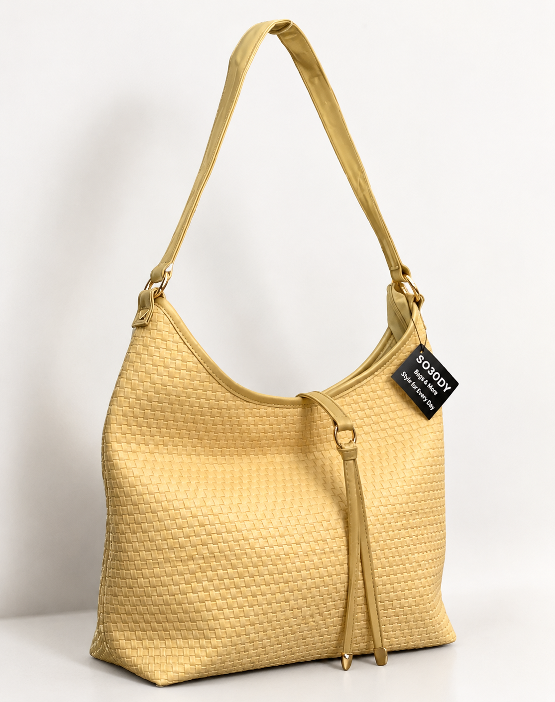 WOVEN HOBO BAG