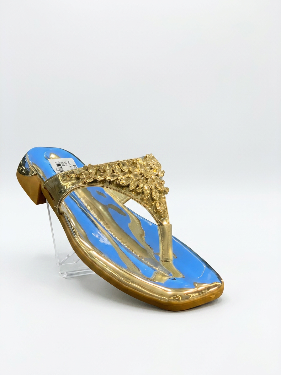Leather patent leather slippers with toe
