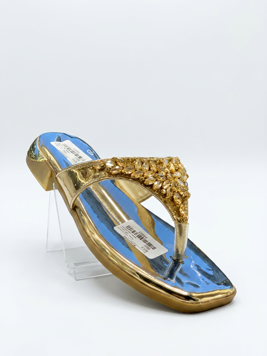 Leather patent leather slippers with toe
