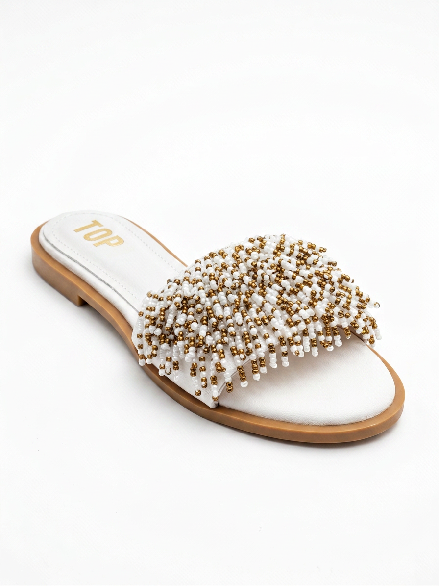 Handmade slippers decorated with two-tone beaded threads